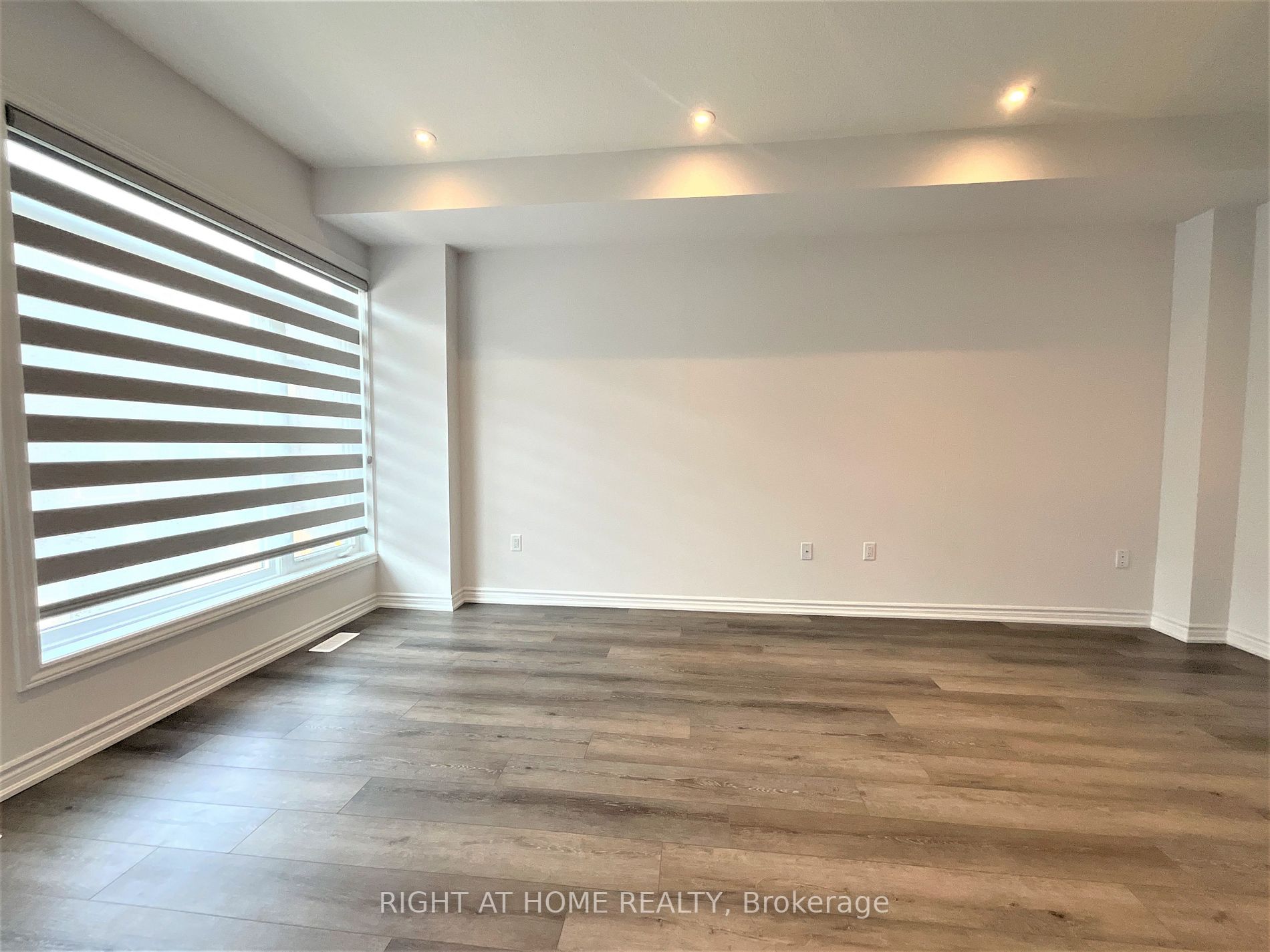 61 Soho St, #142