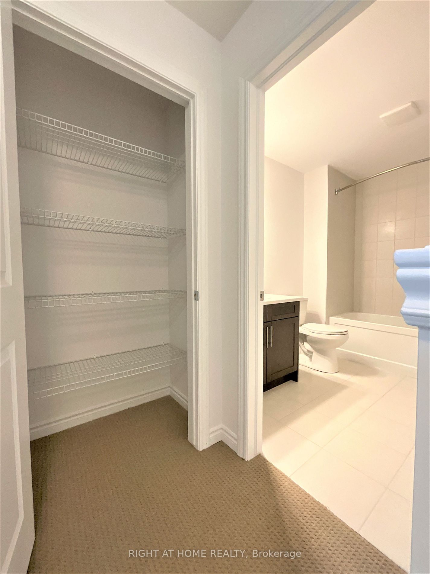 61 Soho St, #142
