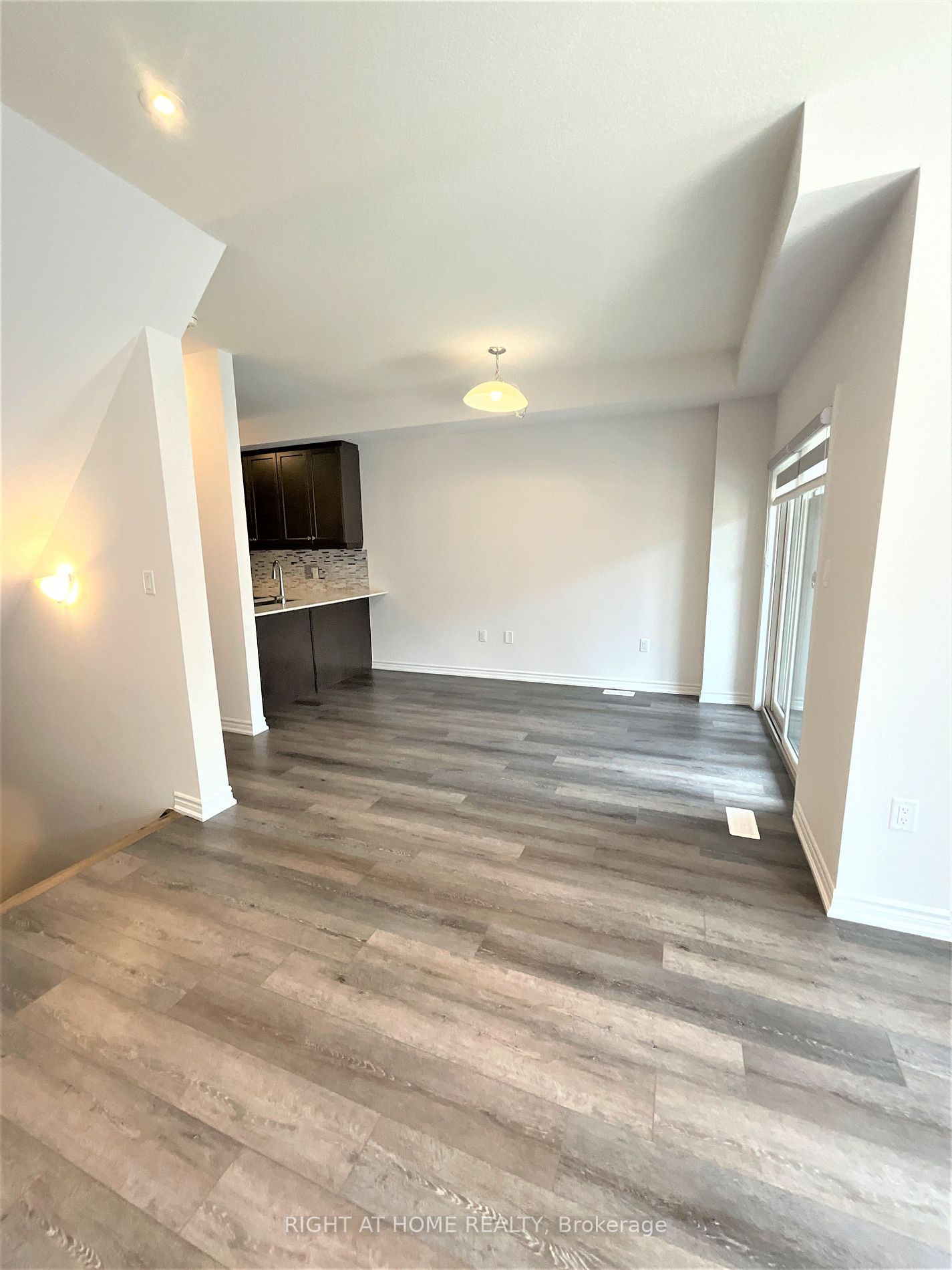 61 Soho St, #142