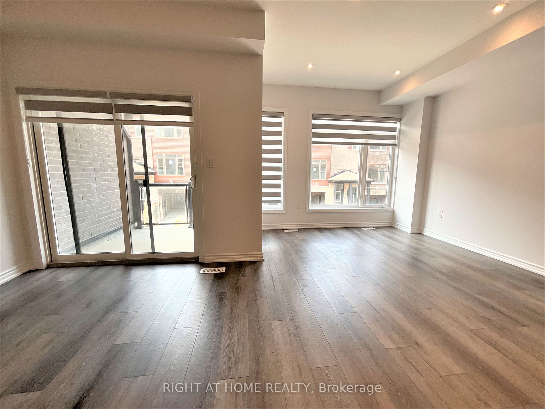 61 Soho St, #142