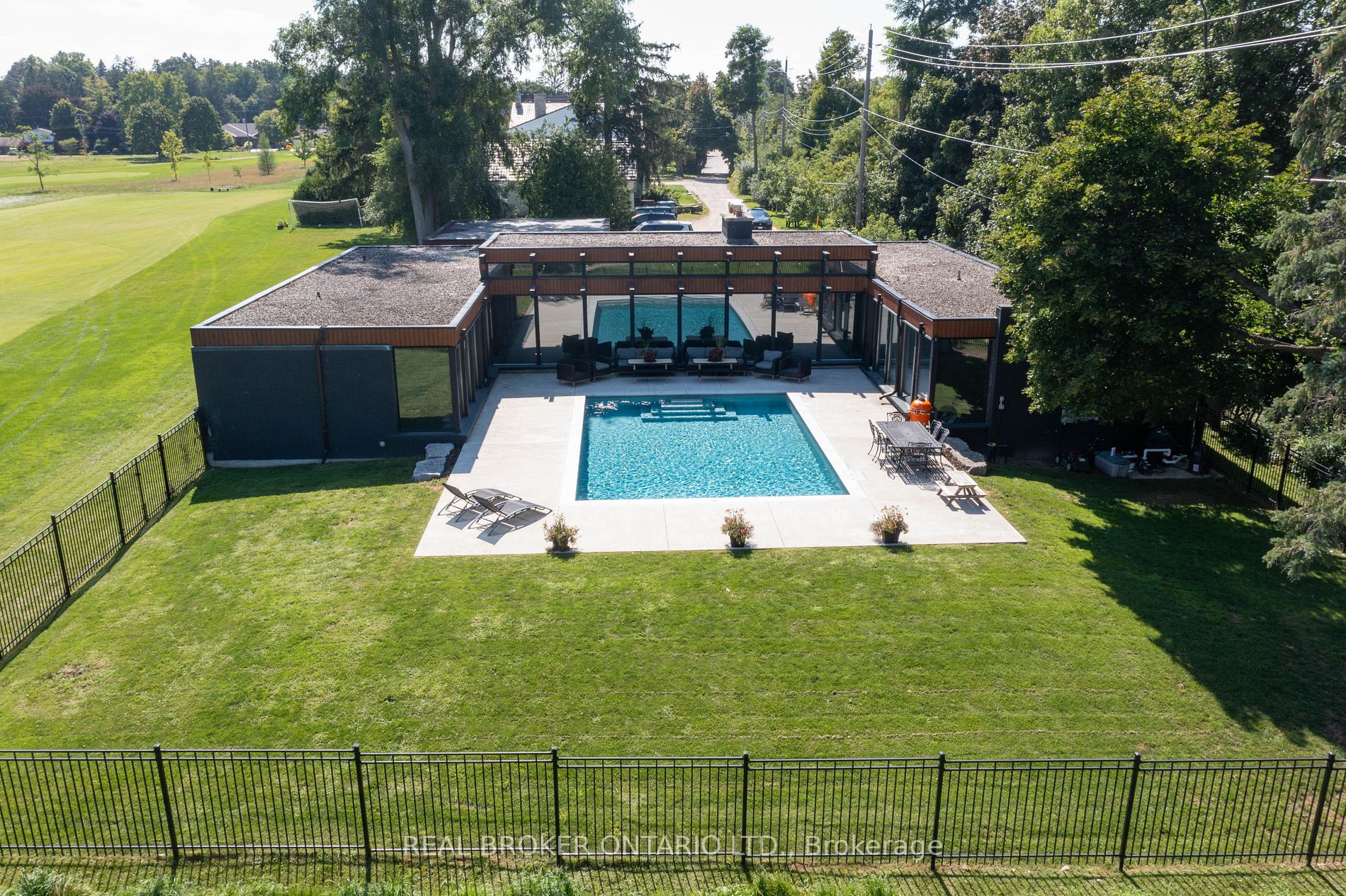 33 Dormie Lane