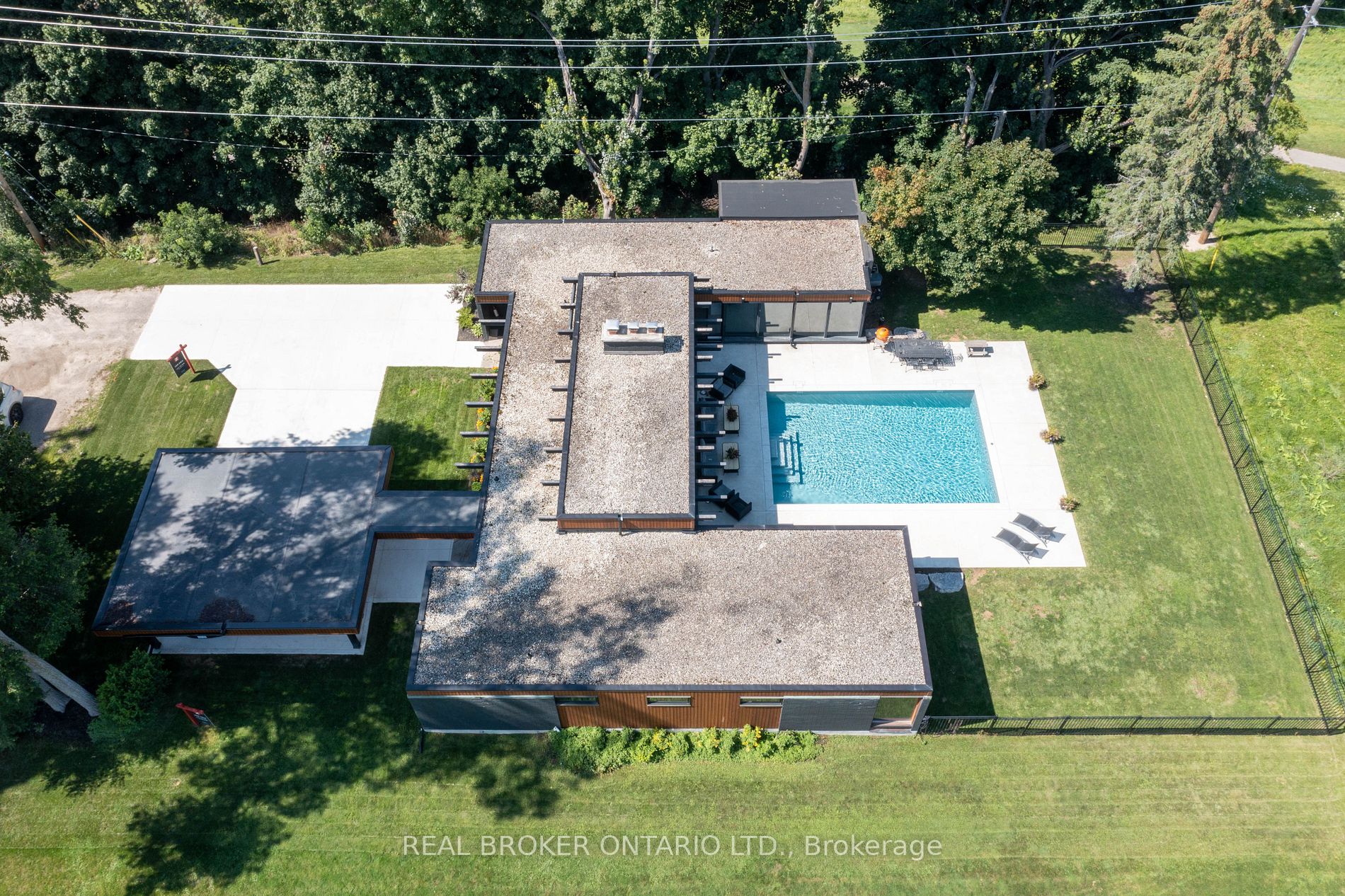 33 Dormie Lane
