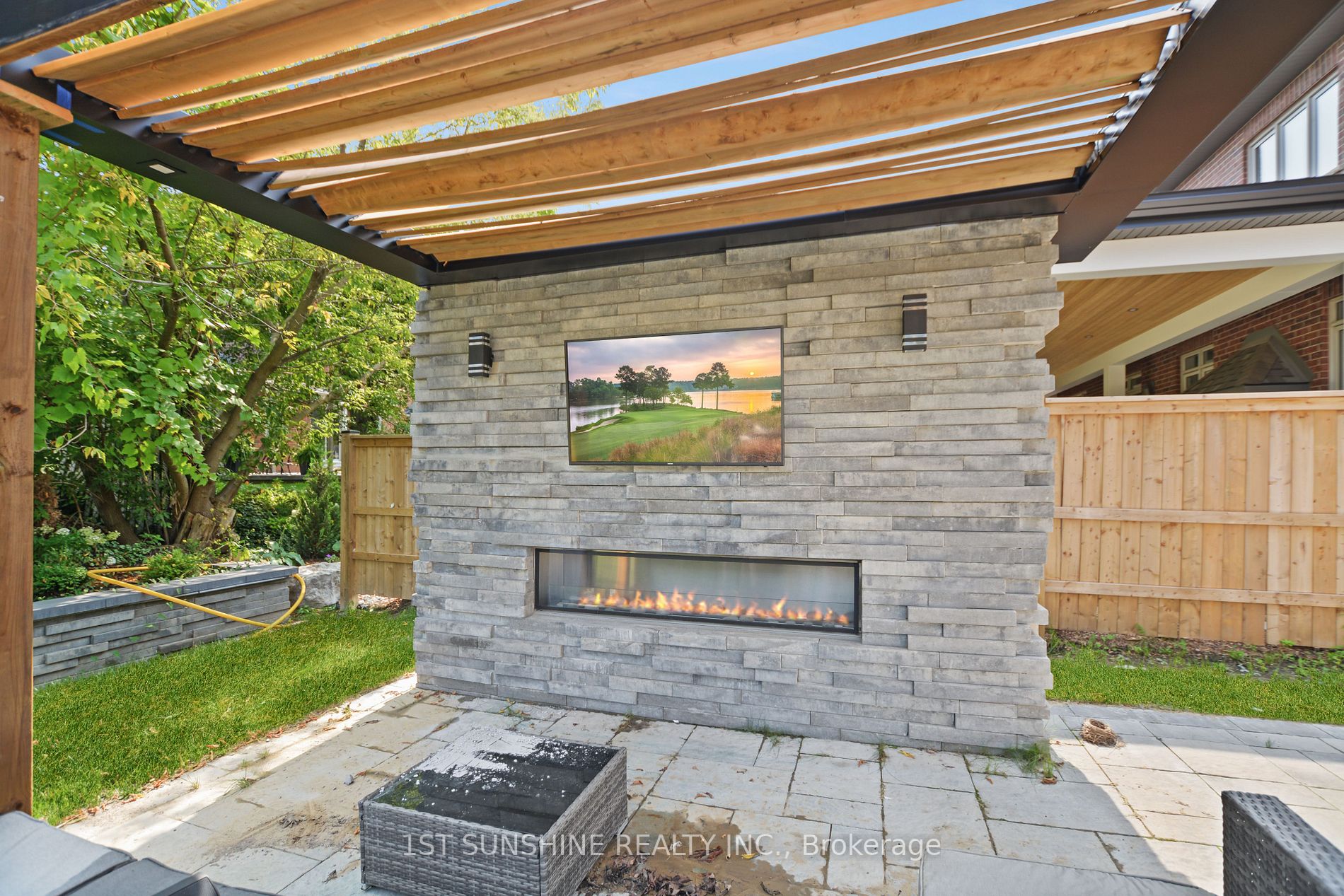 18 Legacy Lane
