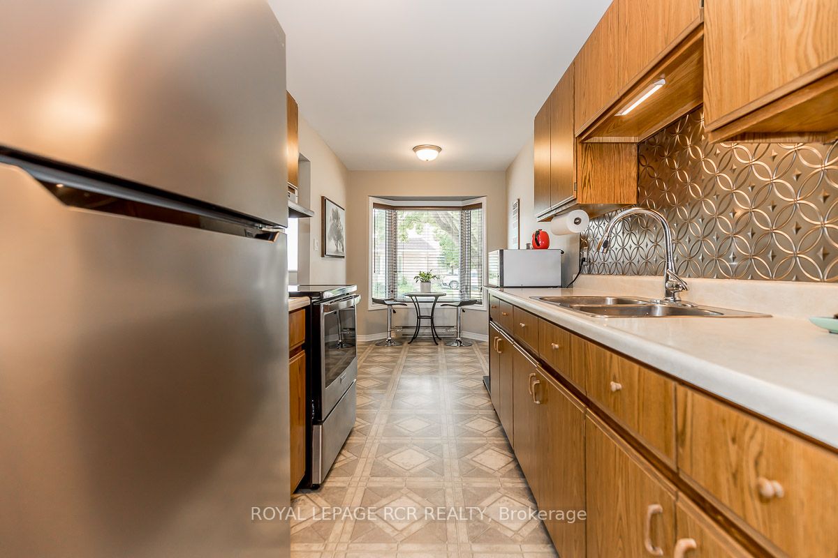 65 Scott Street W, #8