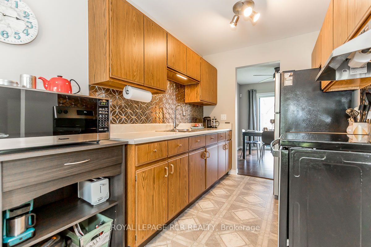 65 Scott Street W, #8