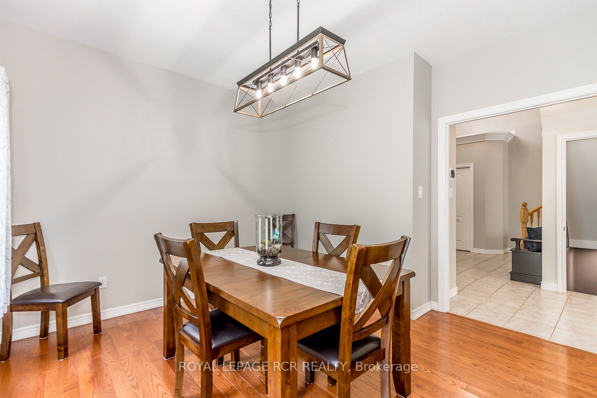 8 Charles Street W