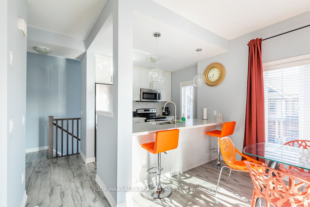 13 Waterview Dr