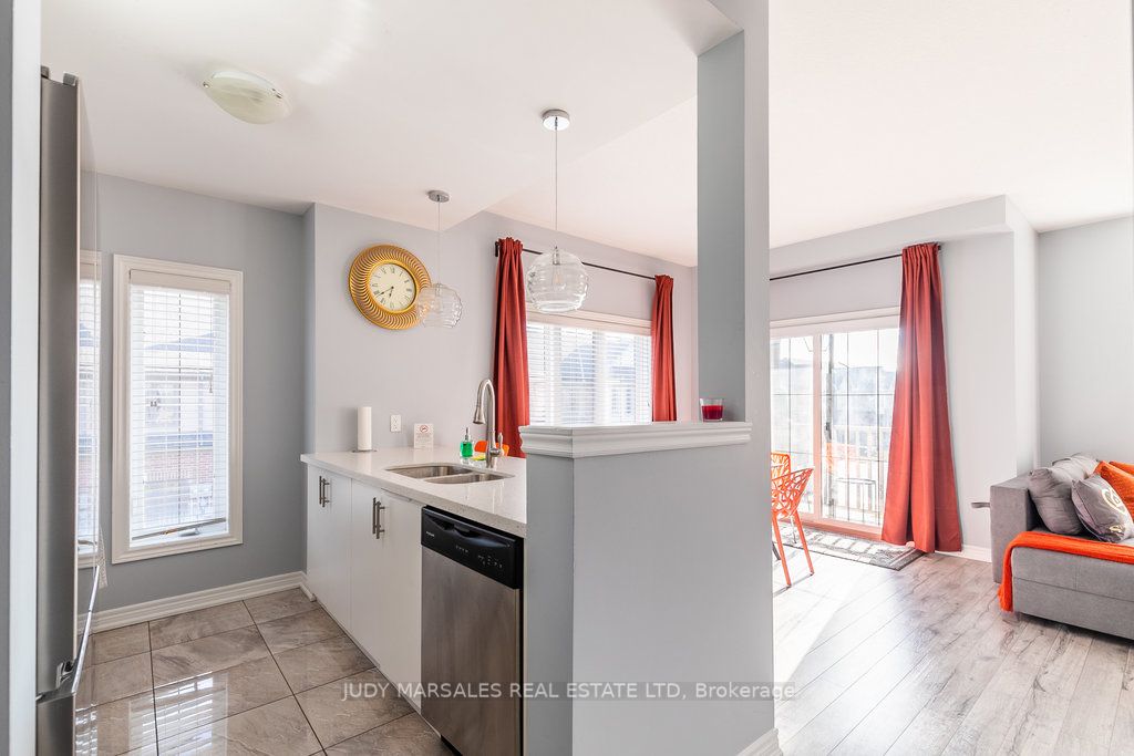 13 Waterview Dr