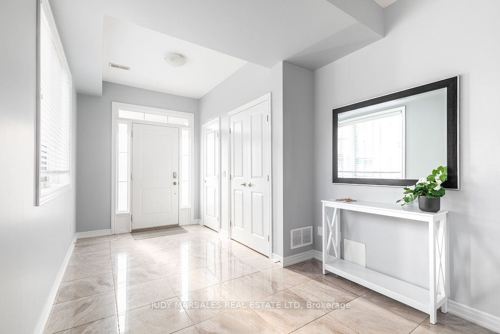 13 Waterview Dr