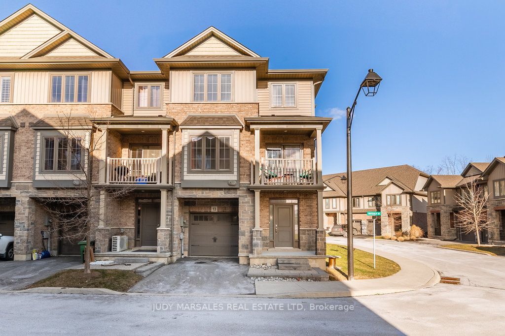 13 Waterview Dr