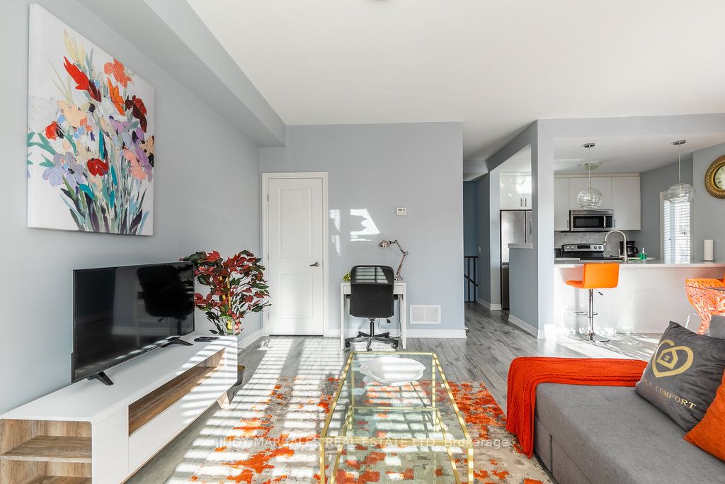 13 Waterview Dr