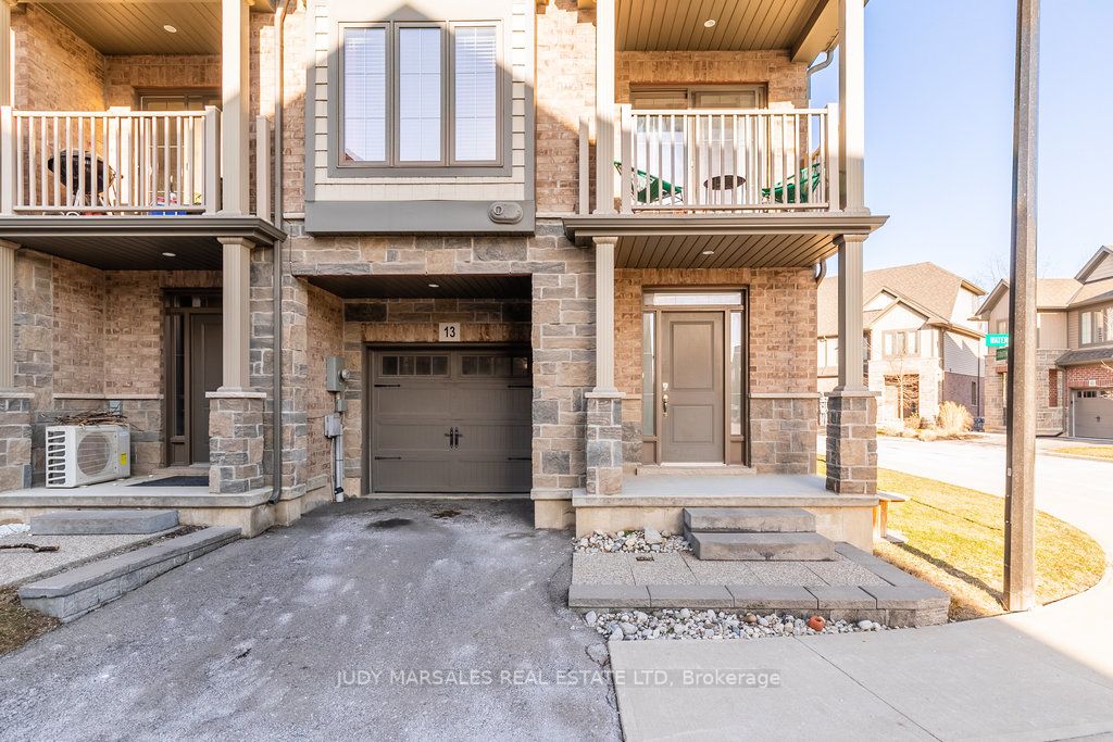 13 Waterview Dr