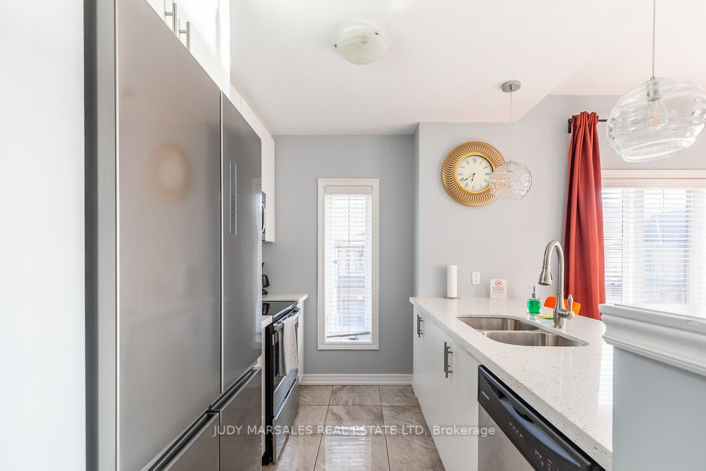 13 Waterview Dr