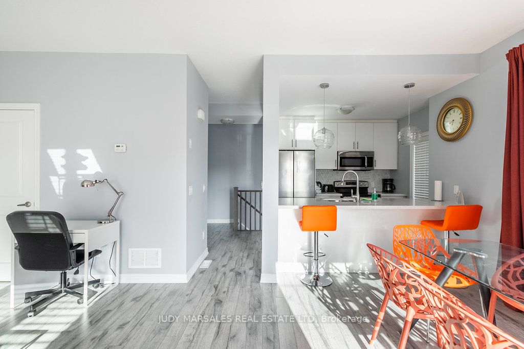 13 Waterview Dr