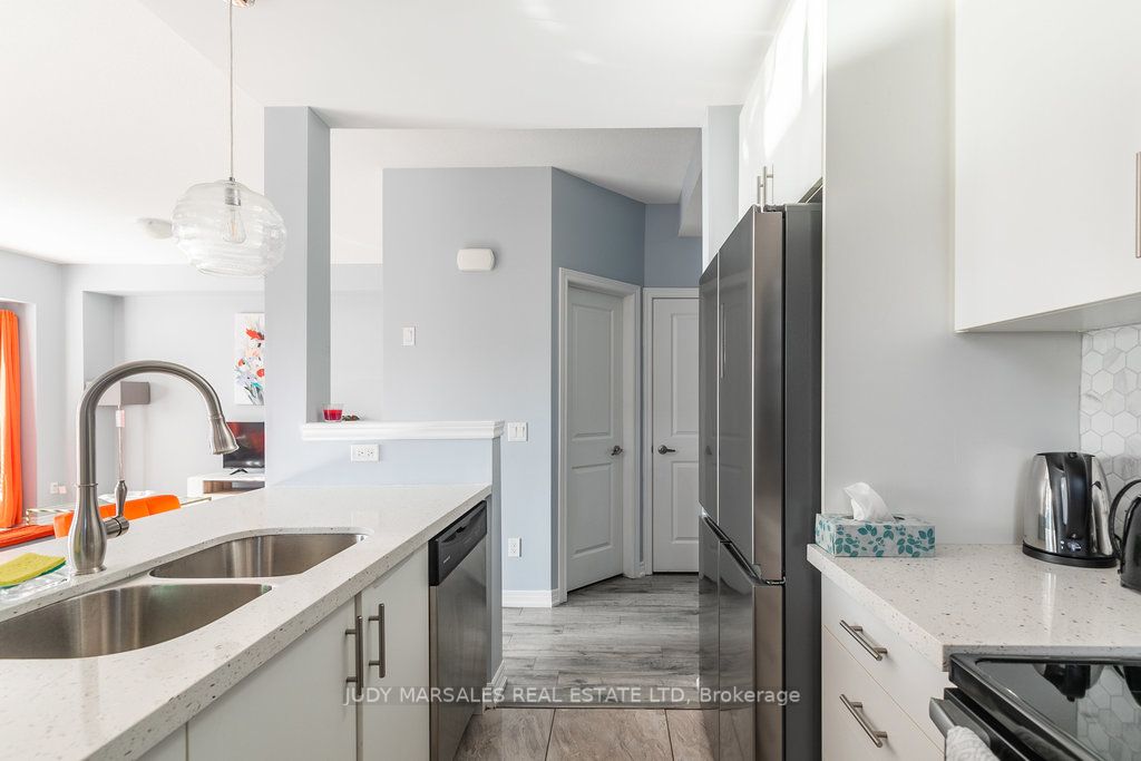 13 Waterview Dr