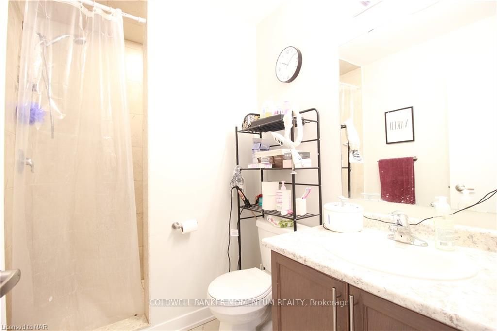 590 North Service Rd, #25