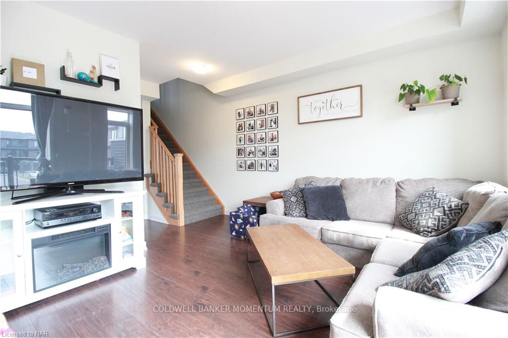 590 North Service Rd, #25