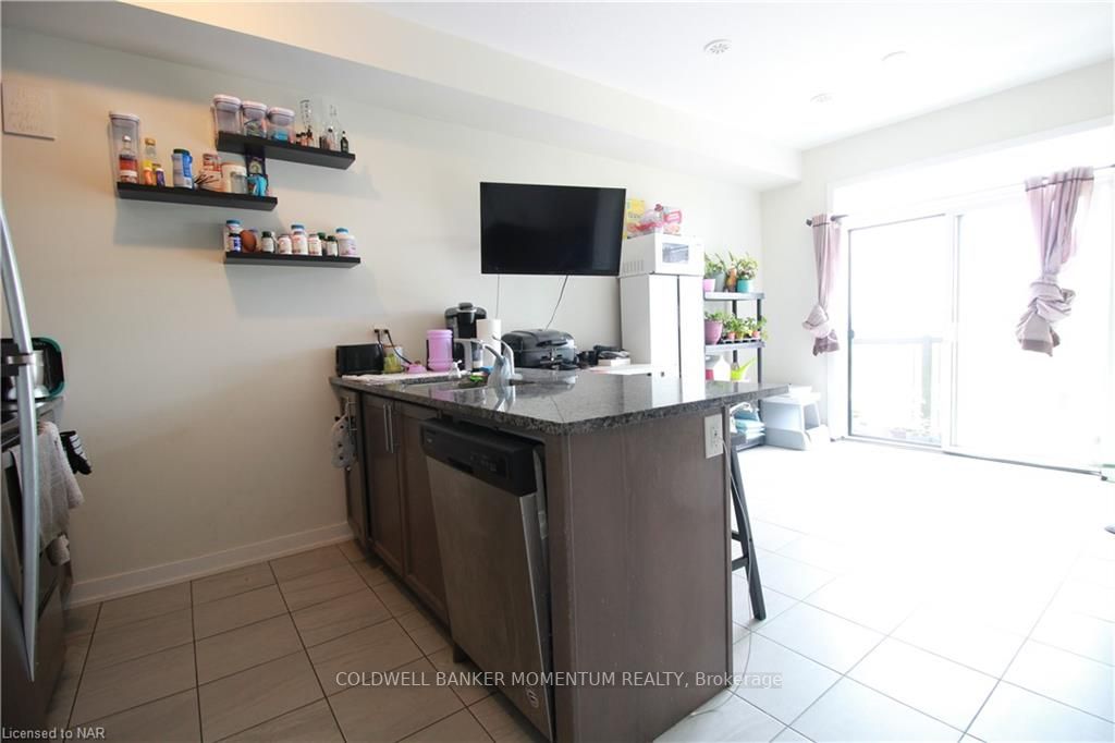 590 North Service Rd, #25