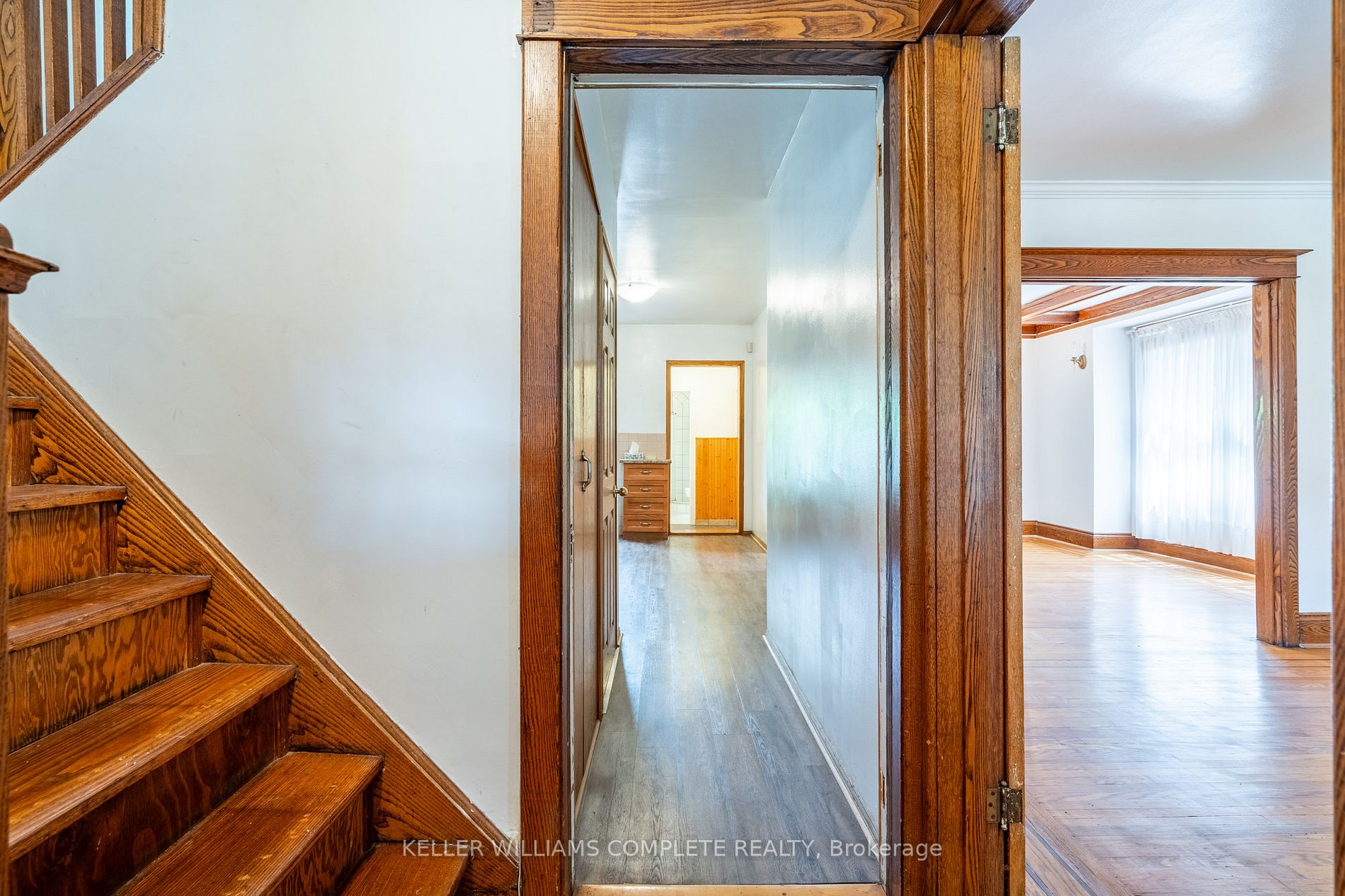 239 Sherman Ave S