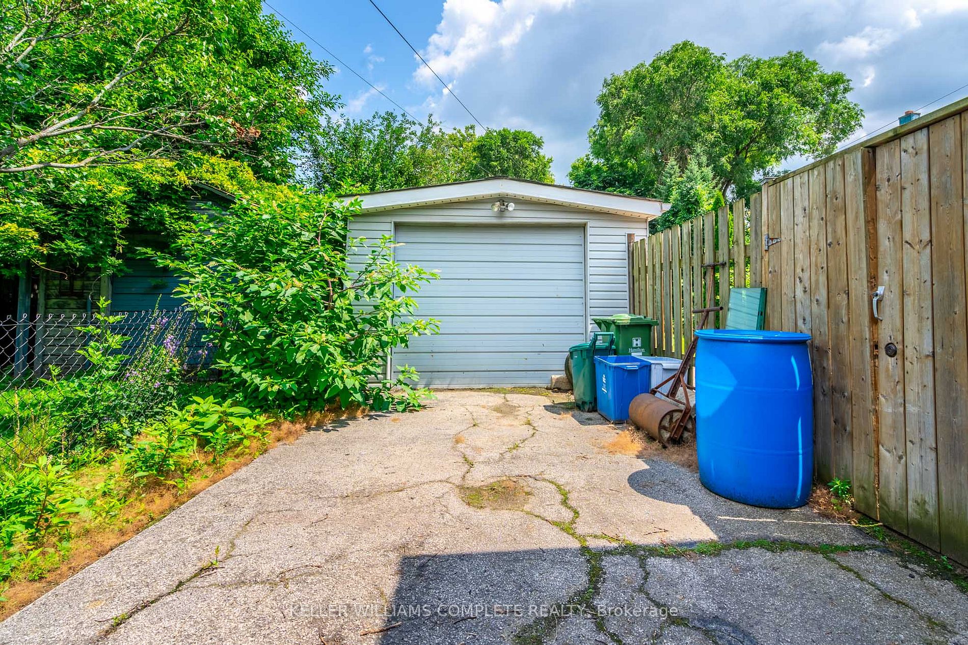 239 Sherman Ave S