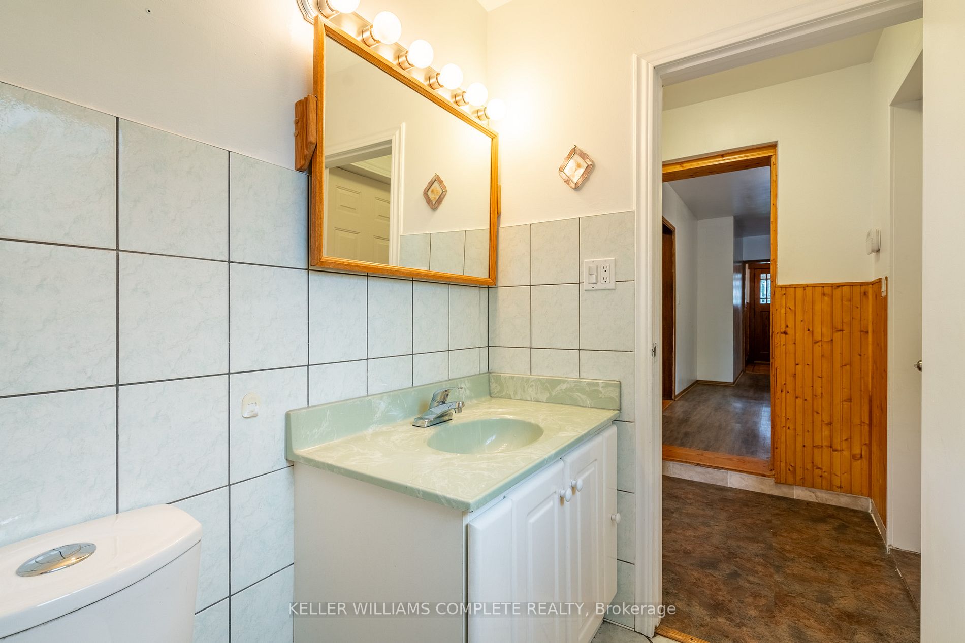 239 Sherman Ave S