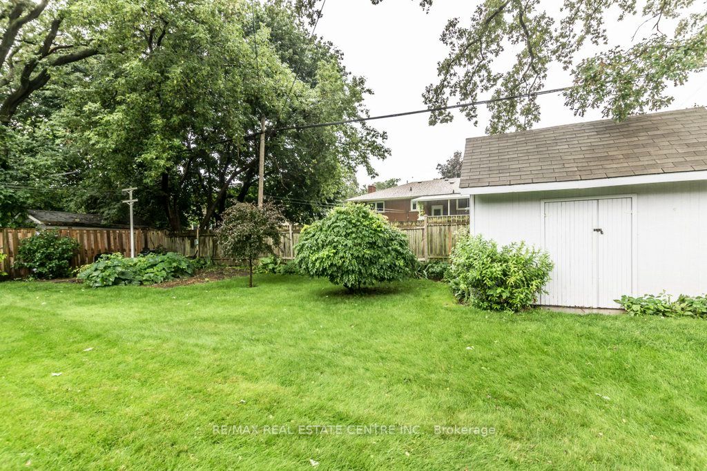 9 Alexander Ave