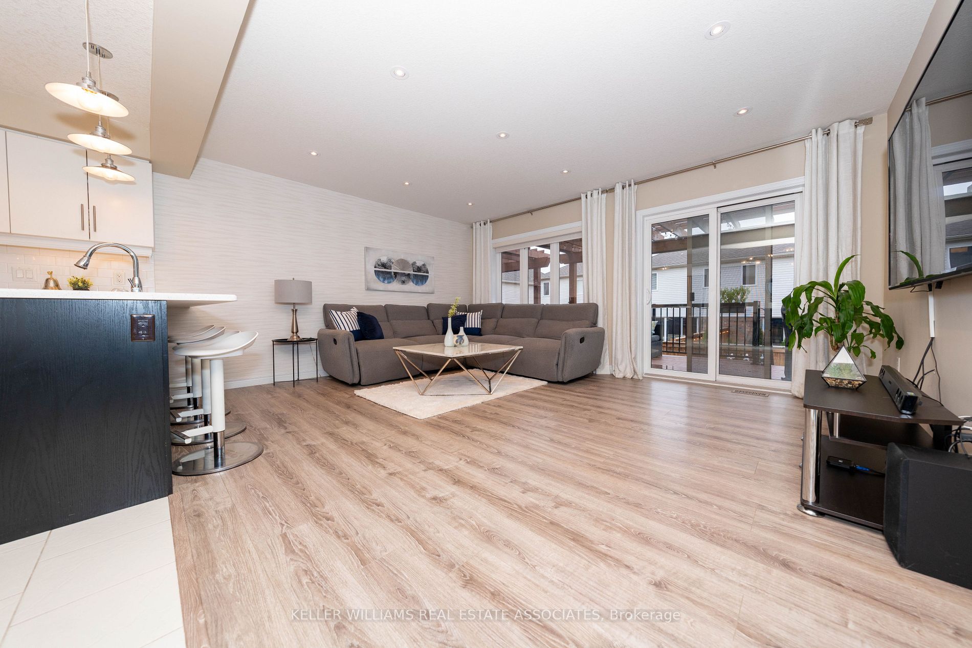 Listing X6766586 - Large Photo # 3