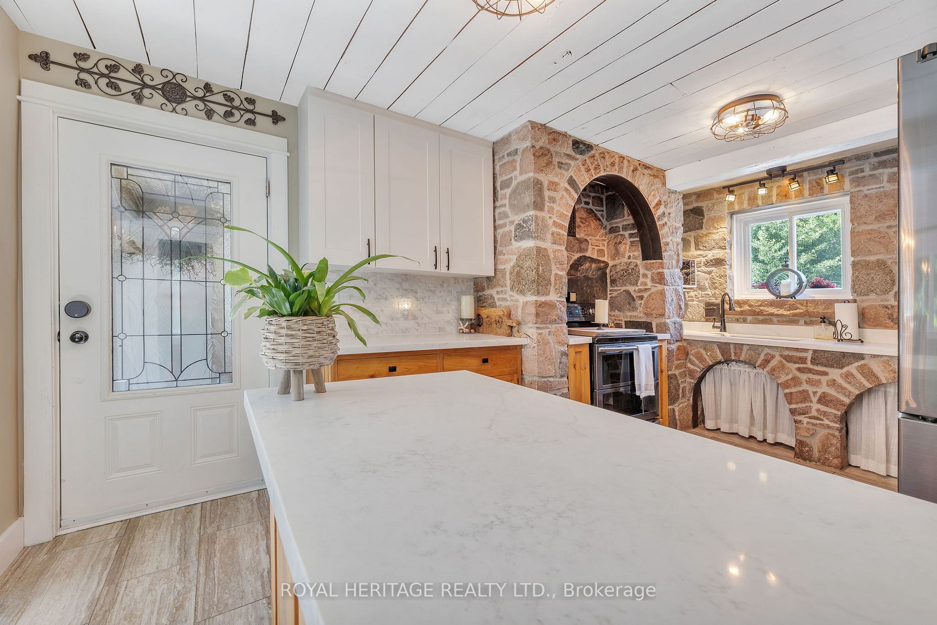 9281 Danforth Rd E