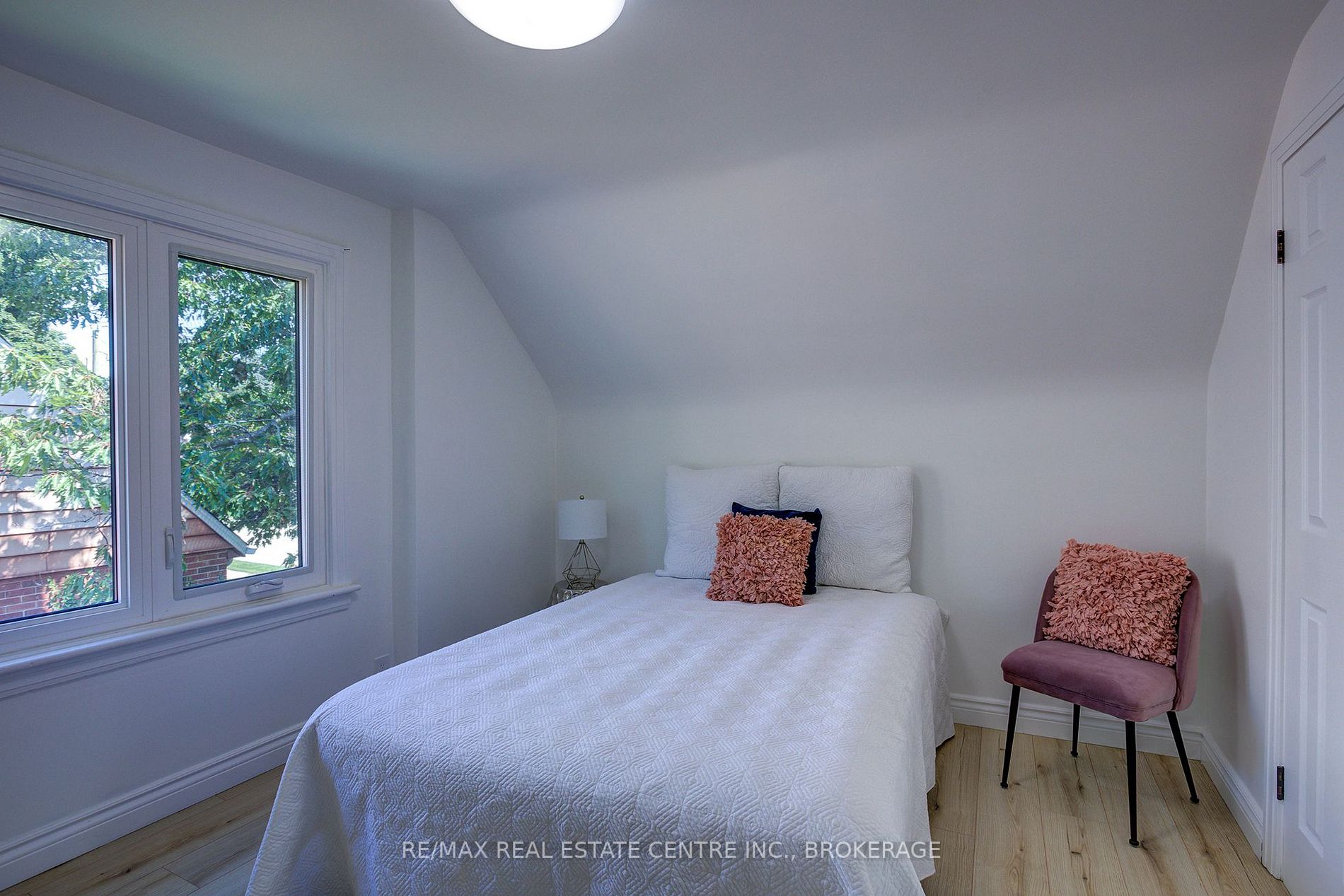 176 Neilson Ave