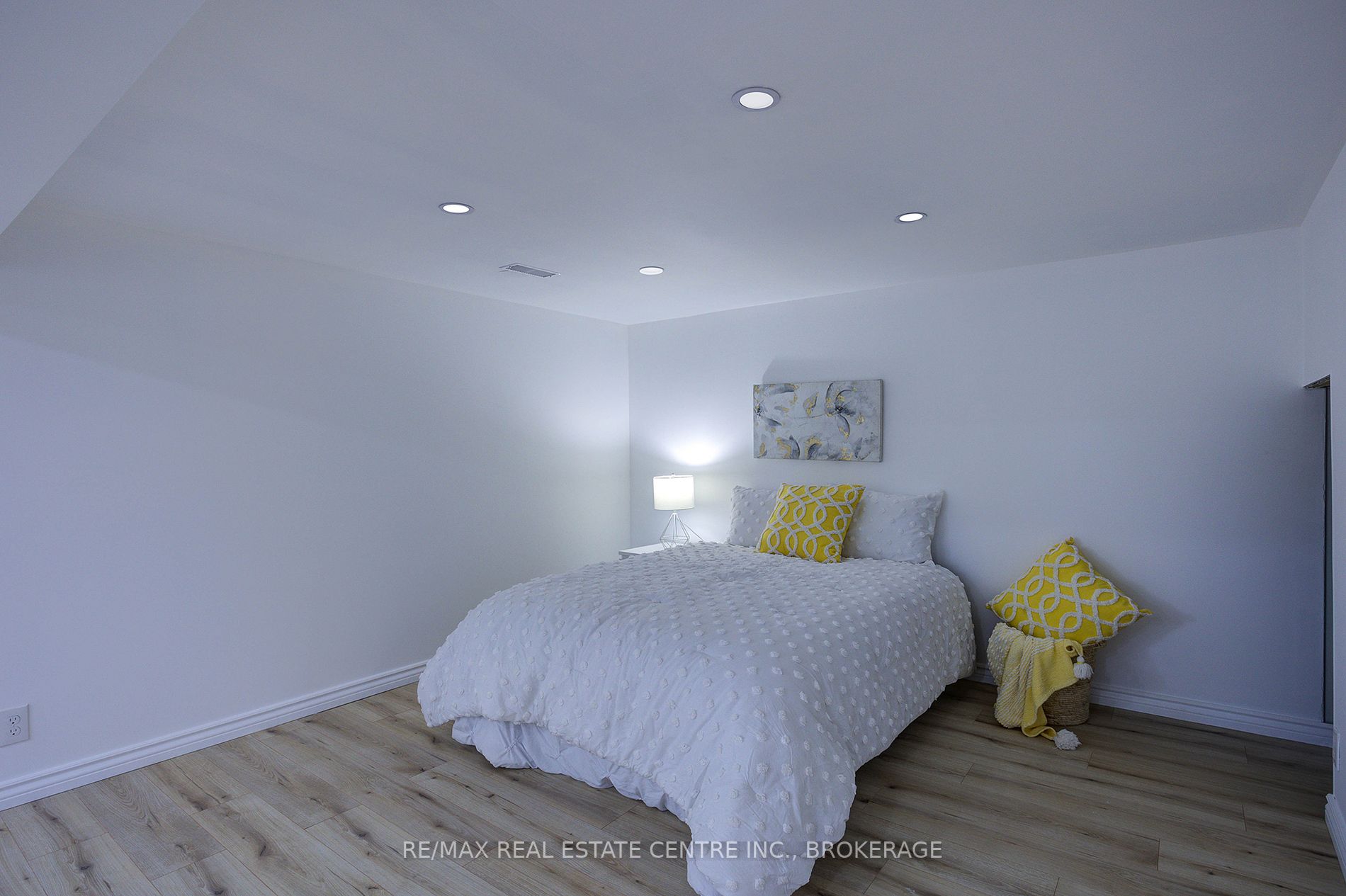 176 Neilson Ave