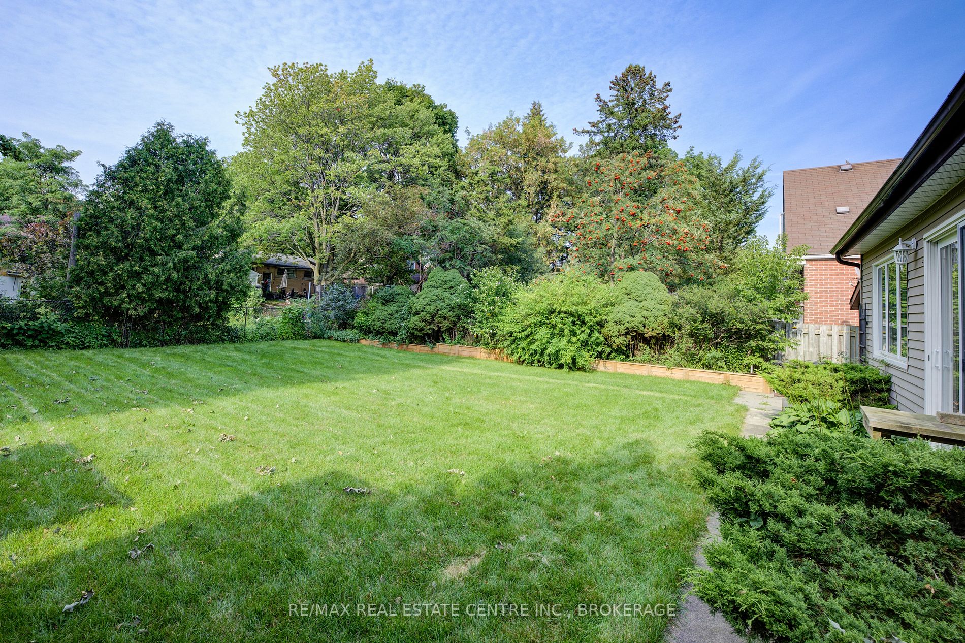176 Neilson Ave