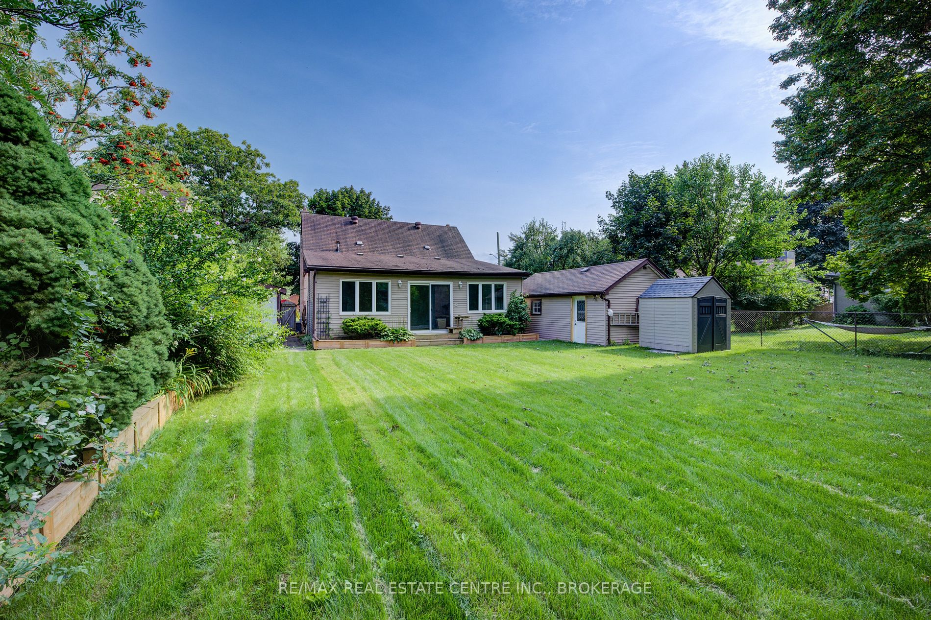 176 Neilson Ave