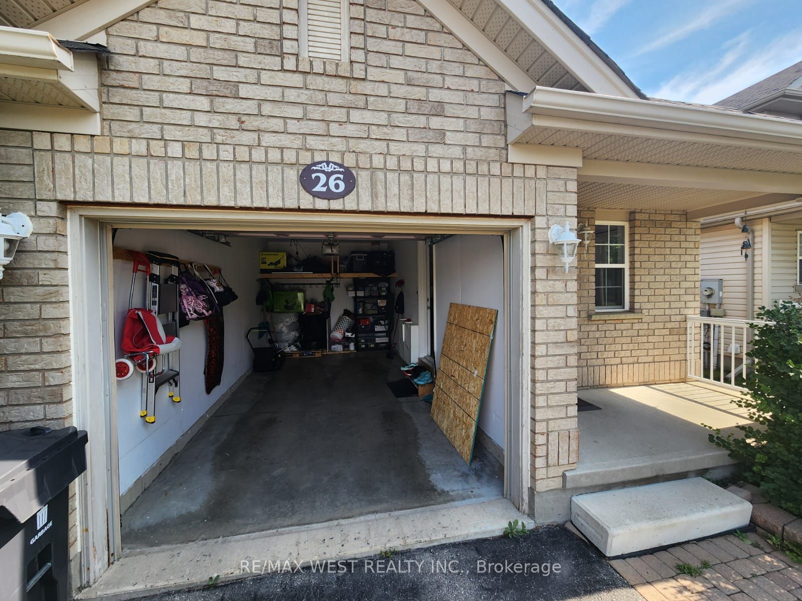 26 Sinclair St