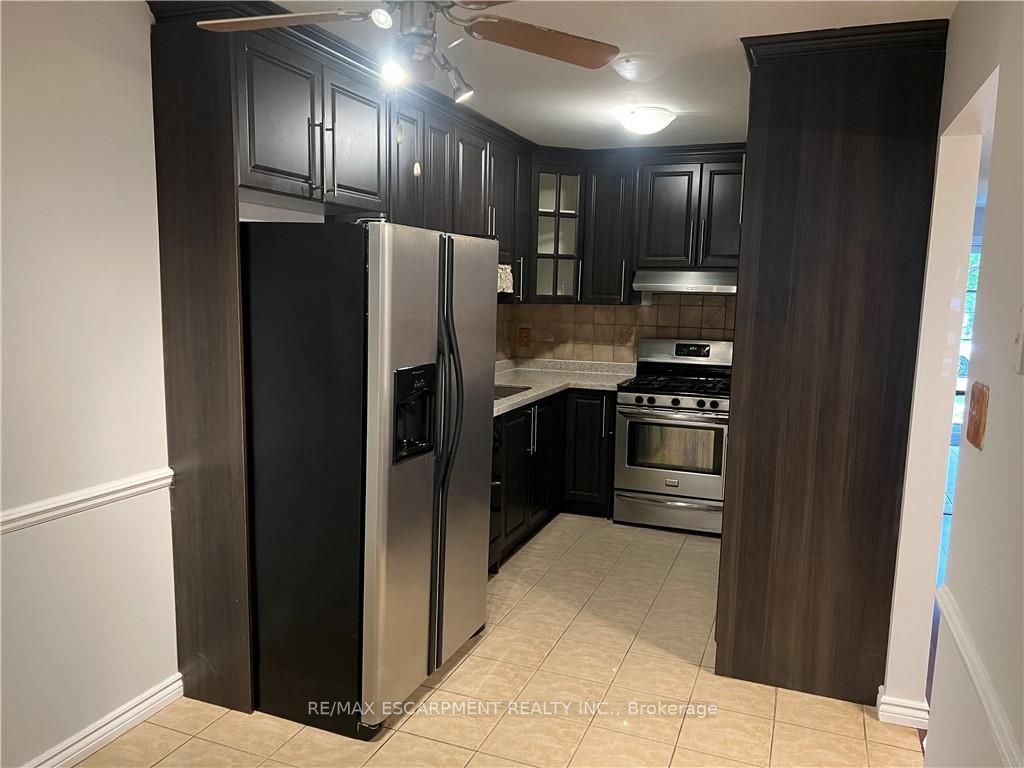 277 Macintosh Dr