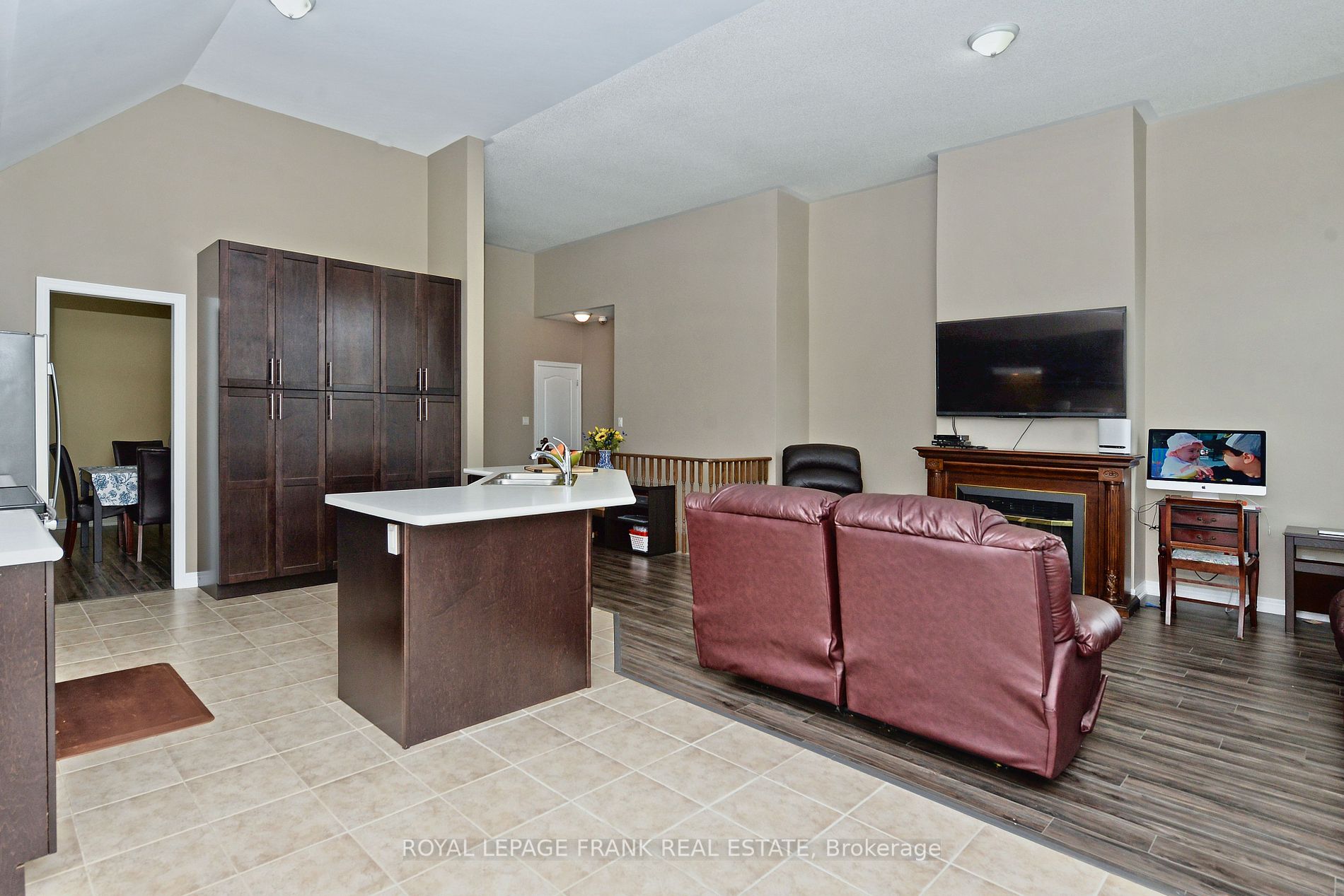 42 Barron Blvd