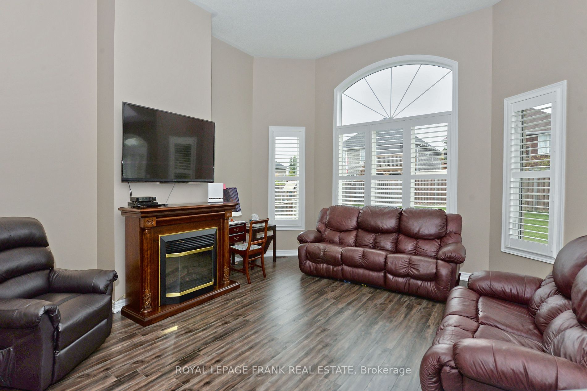 42 Barron Blvd