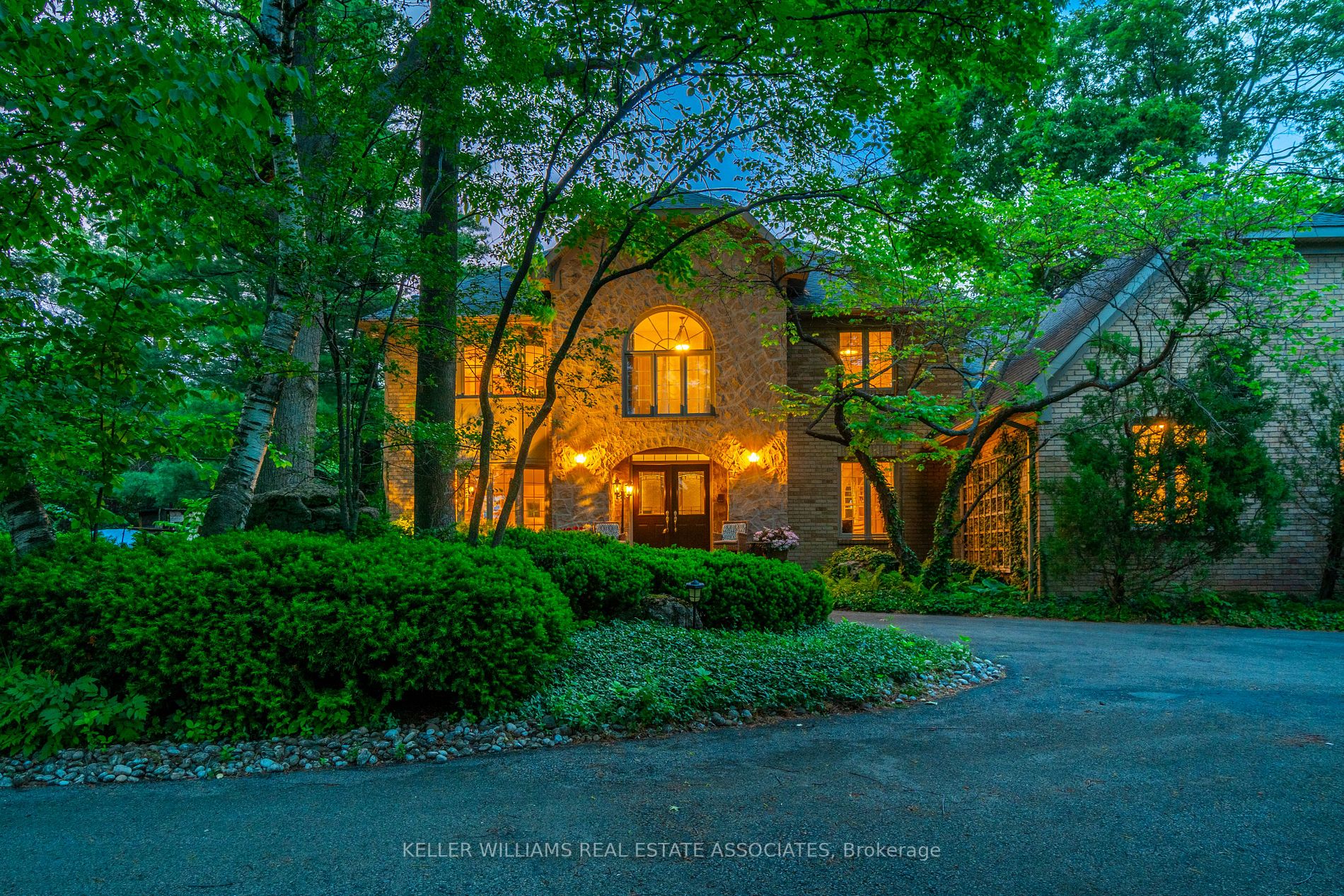7 Blackberry Place