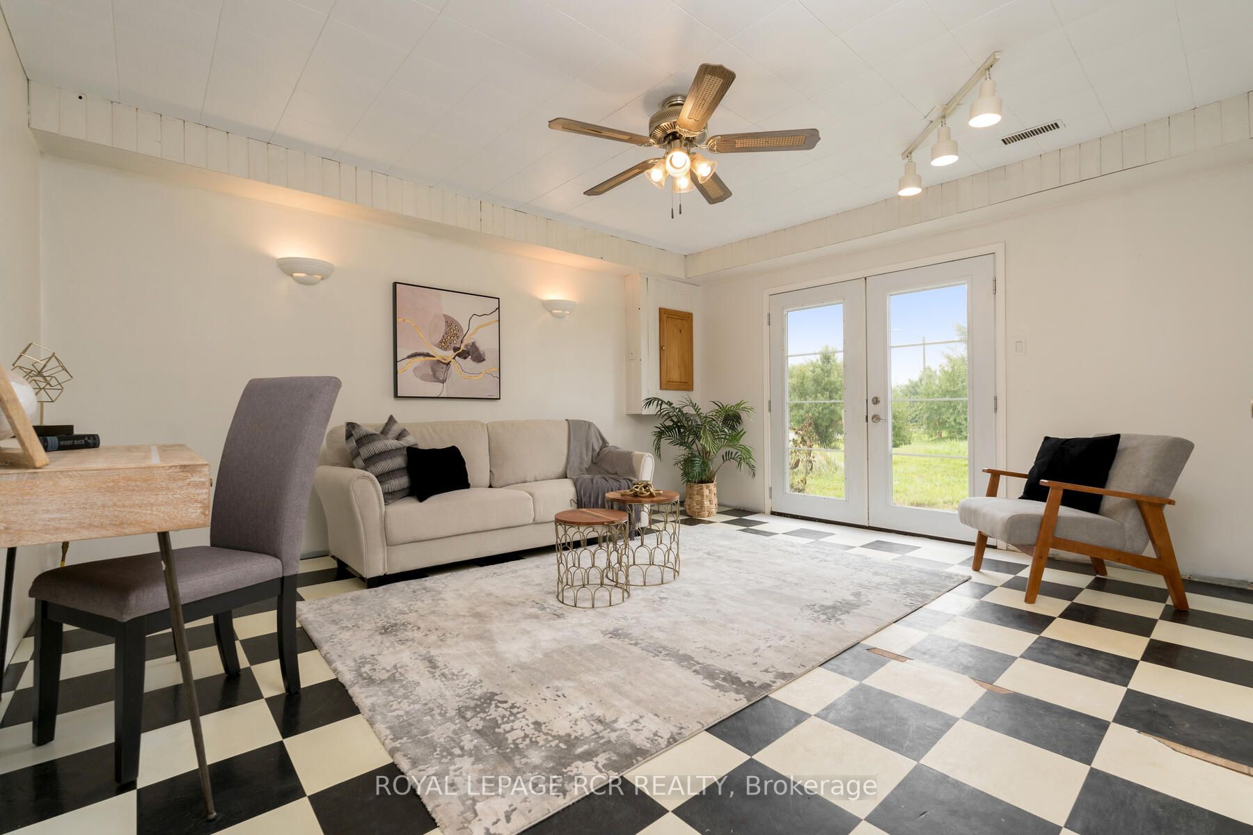 3 Evans Avenue