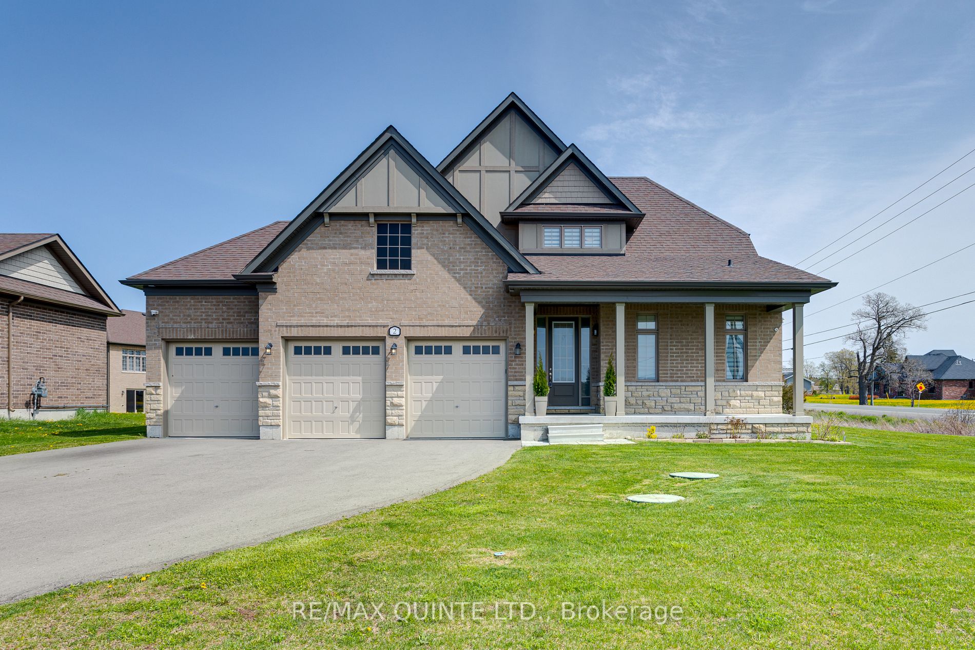 2 Summer Breeze Dr
