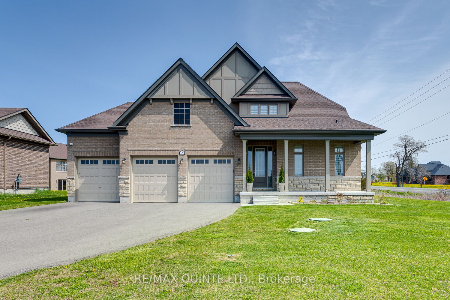 2 Summer Breeze Dr