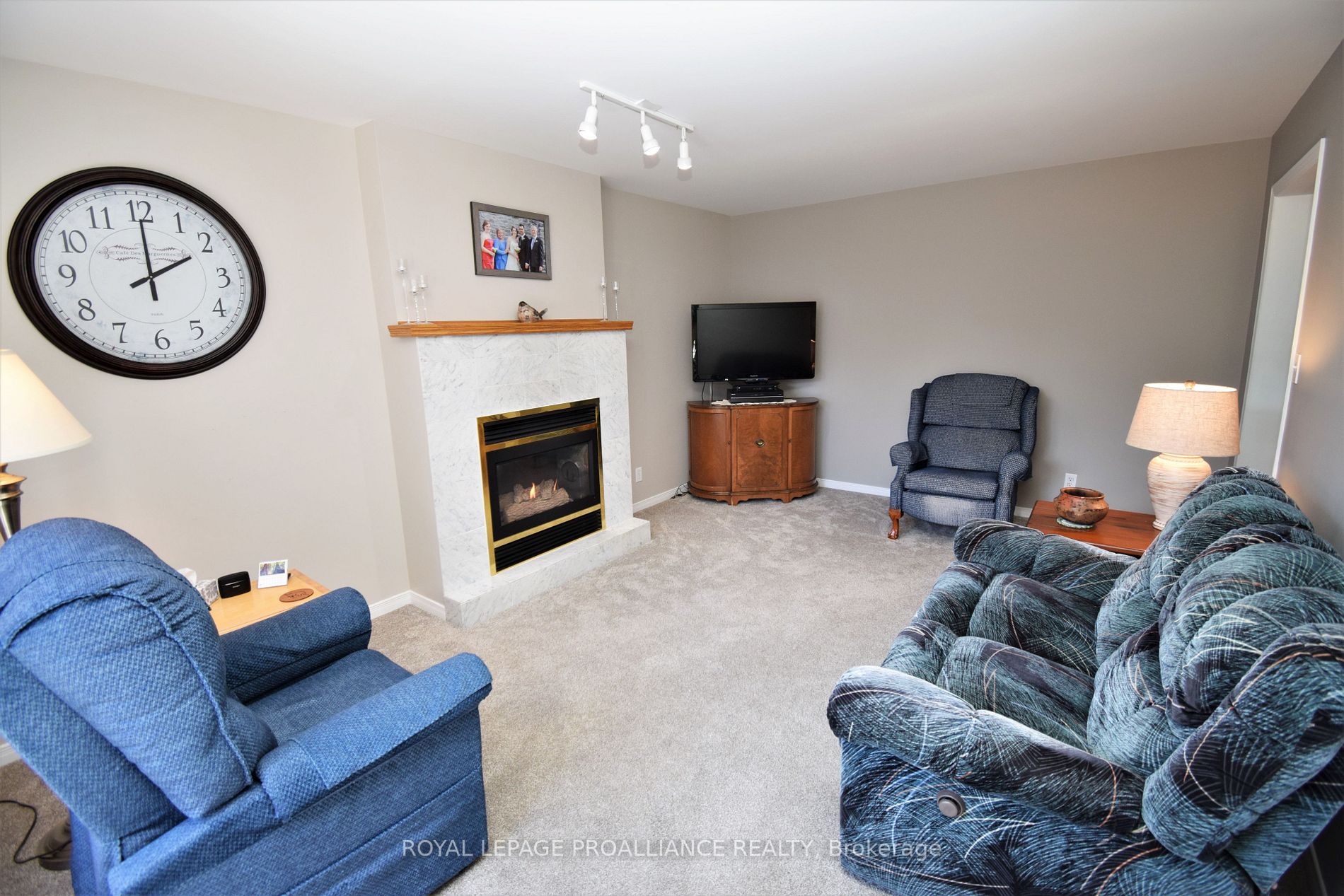 42 Forchuk Cres