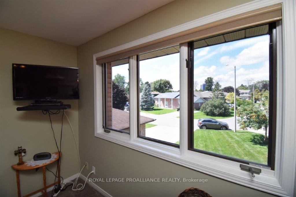 42 Forchuk Cres