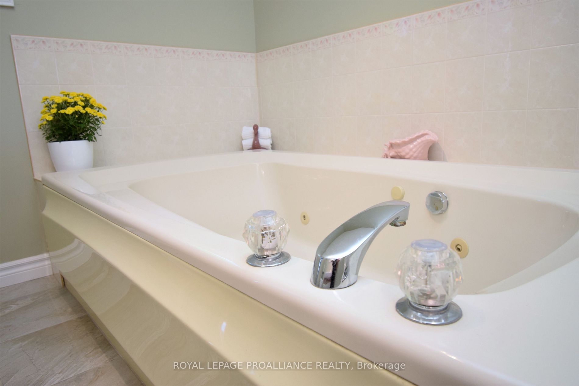 42 Forchuk Cres