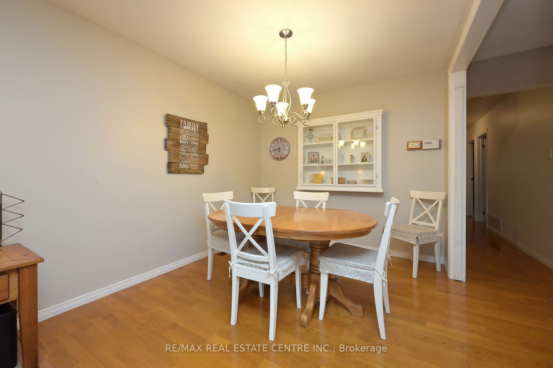 27 Spruyt Avenue