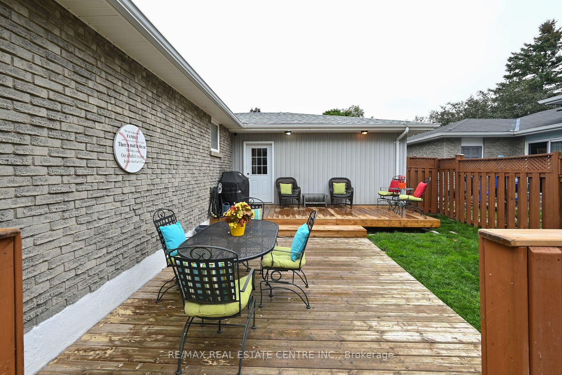 27 Spruyt Avenue