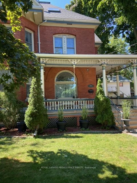 204 East St