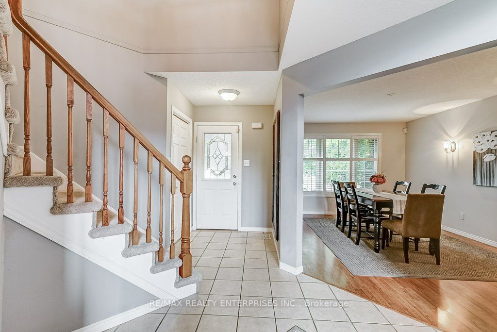 29 Jenson Blvd