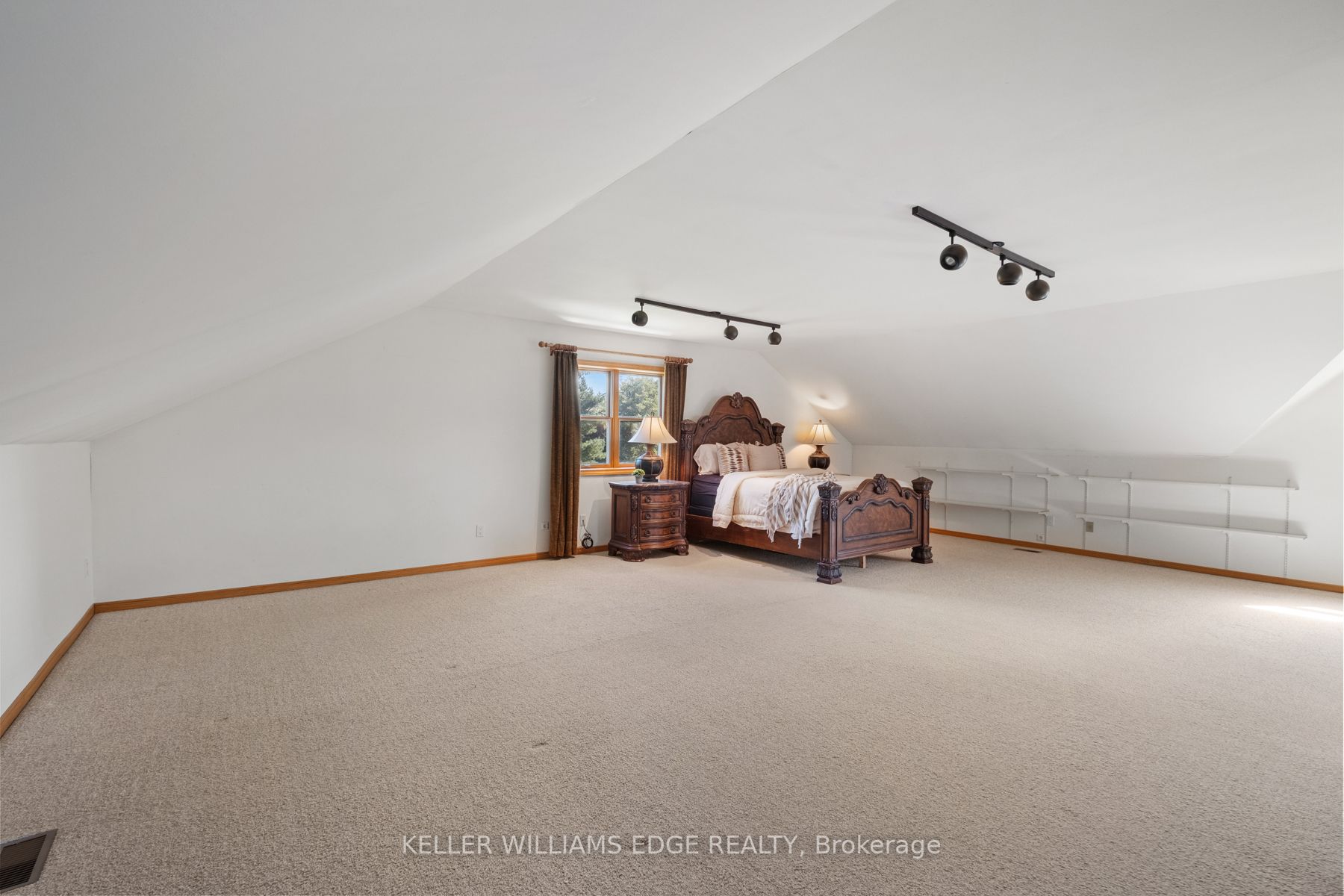 840 Valens Rd