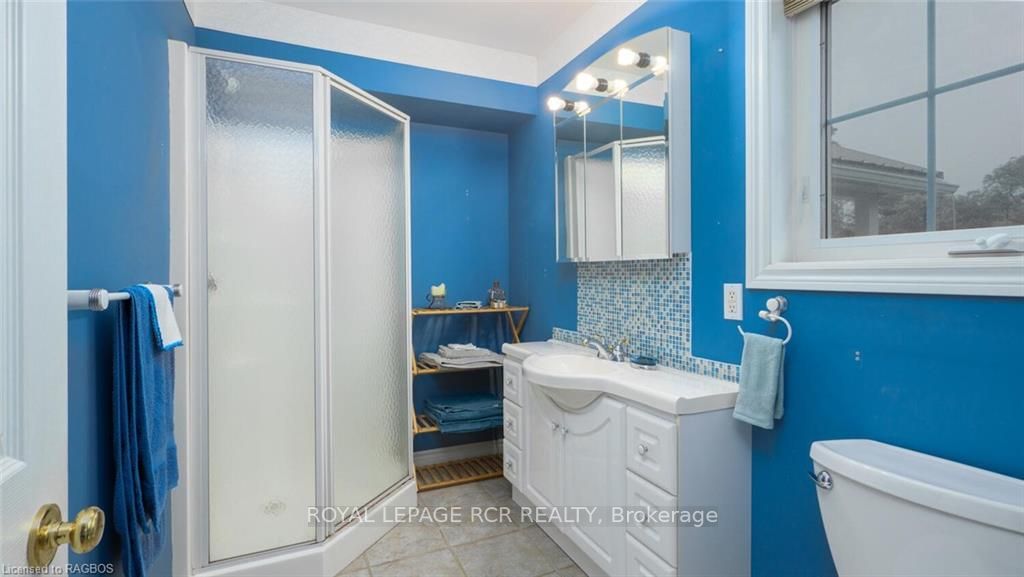 249 Blue Jay Cres