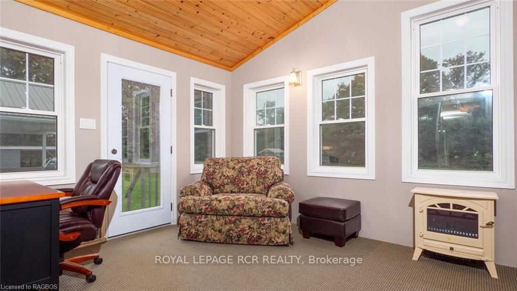 249 Blue Jay Cres